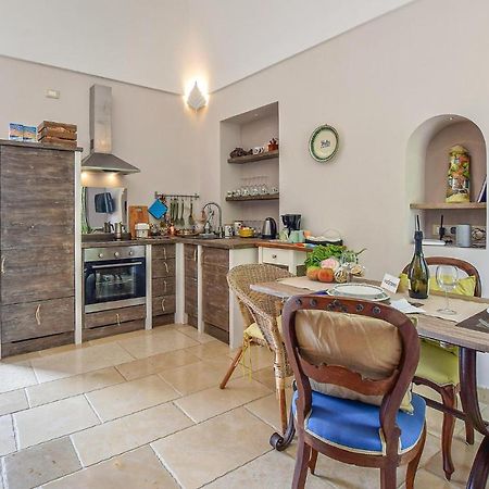Cozy Apartment In Масса-Лубренсе Экстерьер фото